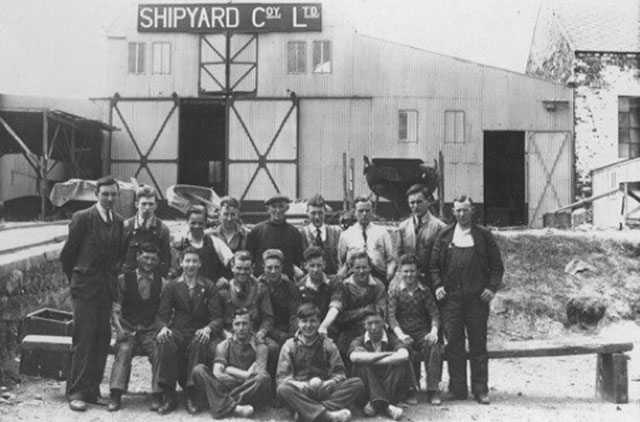 Shipyard Co Ltd staff in the 1920s
